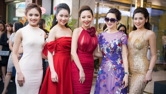 Hoa hậu Giáng My nổi bật giữa dàn mỹ nhân, khoe dáng nuột nà
