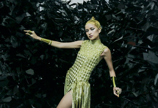Hậu trường Ngọc Châu chuẩn bị cho Vietnam International Fashion Week Thu Đông 2016