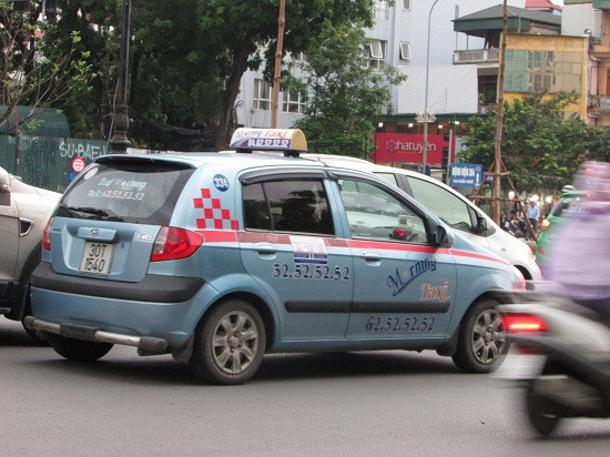 Xung quanh vấn đề taxi ngoại tỉnh: Cần tháo gỡ những khó khăn cho doanh nghiệp