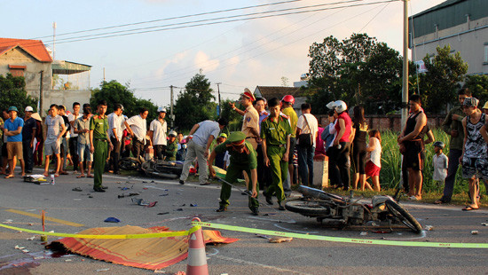 Quảng Ninh: Hai xe máy đối đầu làm 2 người chết, 1 người bị thương 