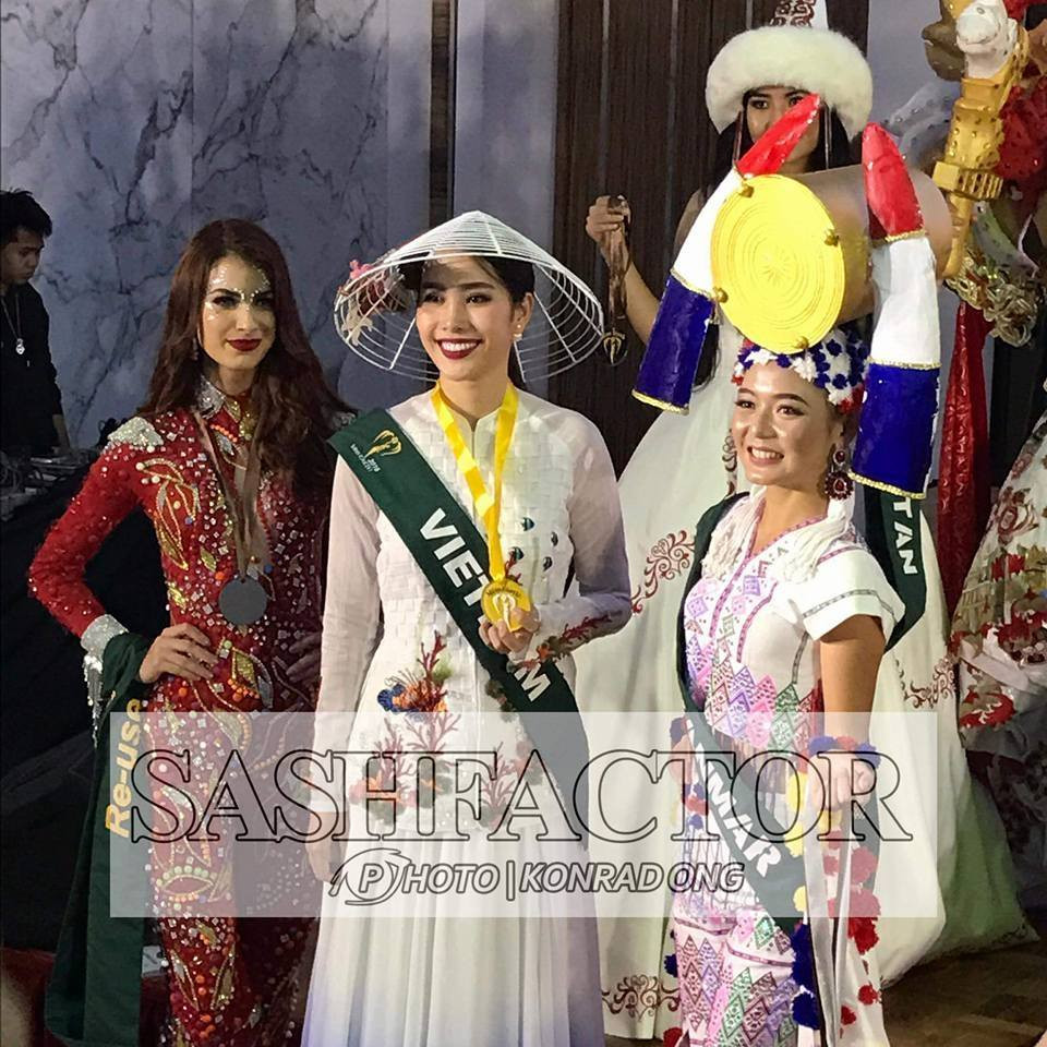 Nam Em giành Huy chương Vàng đầu tiên tại Miss Earth 2016