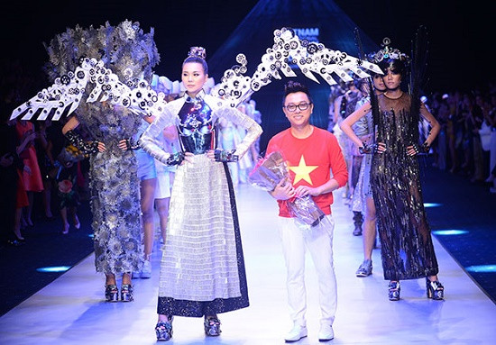 NTK Công Trí hé lộ BST sẽ trình làng tại Vietnam International Fashion Week