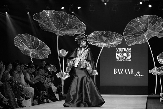 Hé lộ sân khấu của Vietnam International Fashion Week 2016