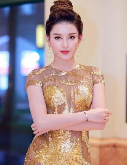 Á Hậu Huyền My, hotgirl Tâm Tít... tỏa sáng ở Phan Nguyễn Fashion Show