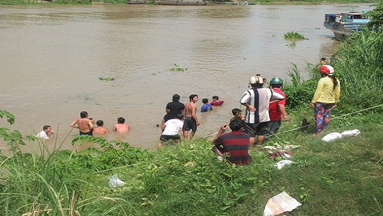 Tắm sông khi đi học về, hai học sinh bị đuối nước thương tâm
