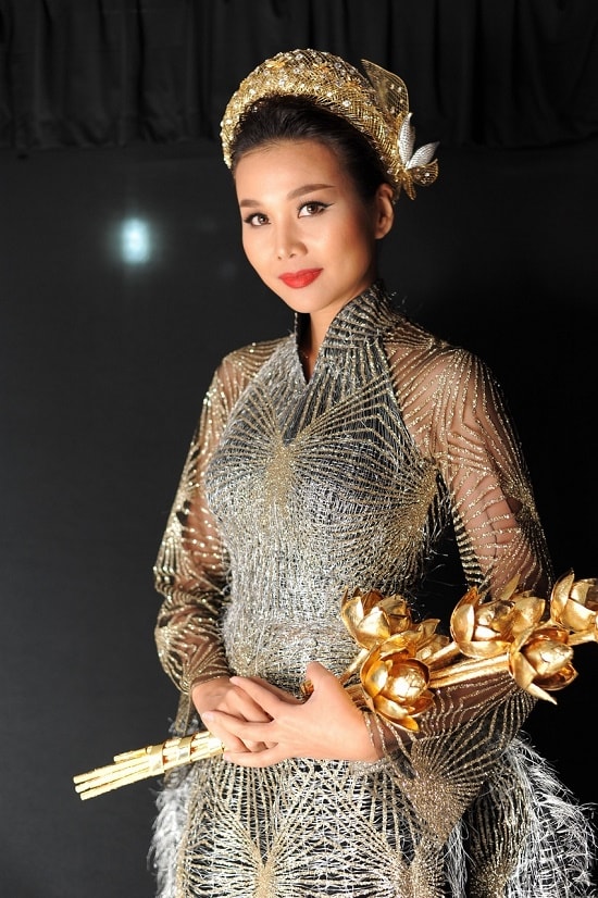 Thanh Hằng làm vedette cho 2 show thời trang liên tiếp