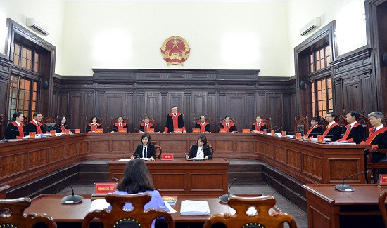 Hội đồng Thẩm phán TANDTC: Sử dụng áo choàng trong các phiên họp giám đốc thẩm, tái thẩm