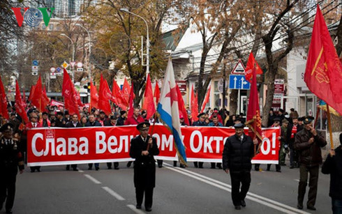 99 năm Cách mạng Tháng Mười Nga: Ánh sáng bất diệt của Cách Mạng 