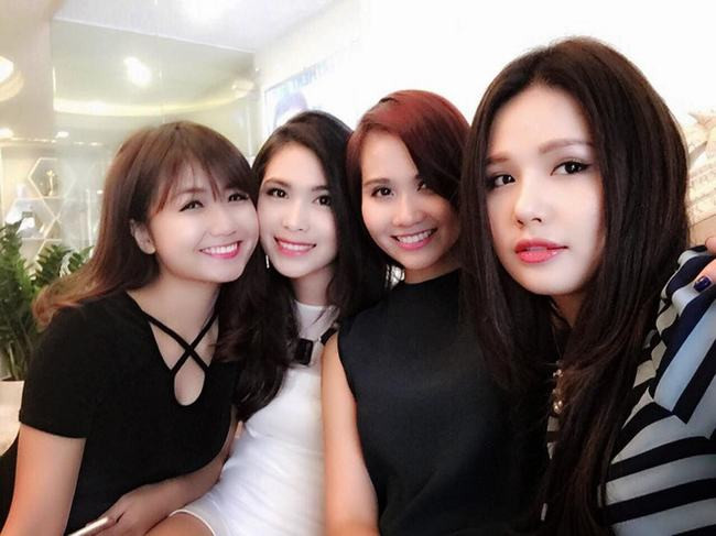 Thân thế người phụ nữ chăm sóc sắc đẹp cho Hoàng Thùy Linh