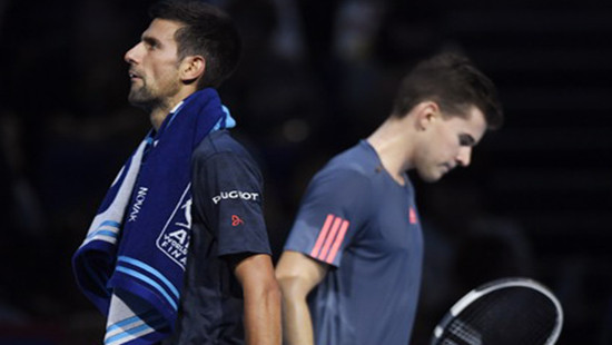 Djokovic ngược dòng giành chiến thắng trong trận ra quân ATP World Tour Finals