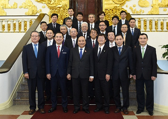 Thủ tướng Nguyễn Xuân Phúc tiếp Thống đốc tỉnh Mie (Nhật Bản)