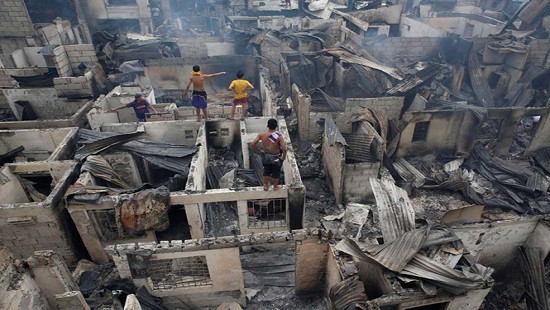 Hỏa hoạn thiêu rụi hàng trăm ngôi nhà ở Philippines 