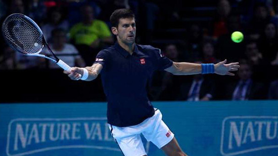 Djokovic lấy lại phong độ sớm giành vé vào bán kết ATP World Tour Finals
