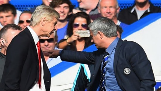 Đại chiến giữa MU và Arsenal, Wenger sẽ gạt bỏ hận thù bắt tay Mourinho