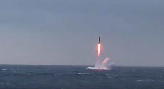 Tàu ngầm Nga phóng thành công tên lửa hành trình trên Biển Barents 
