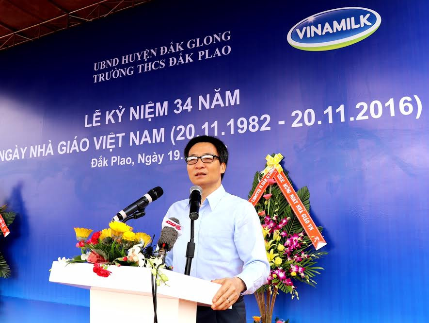 Vinamilk tiên phong mang chương trình sữa học đường đến với trẻ em Đắk Nông