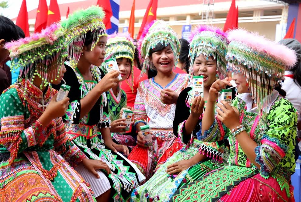 Vinamilk tiên phong mang chương trình sữa học đường đến với trẻ em Đắk Nông