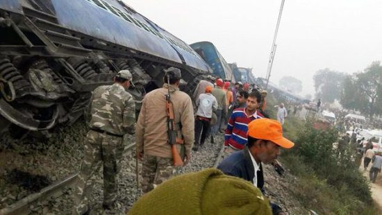 Tai nạn tàu hỏa thảm khốc ở Ấn Độ: Đã hơn 300 người thương vong