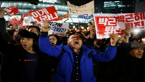 Vì sao Tổng thống Hàn Quốc quyết không chịu “rời” Nhà Xanh?