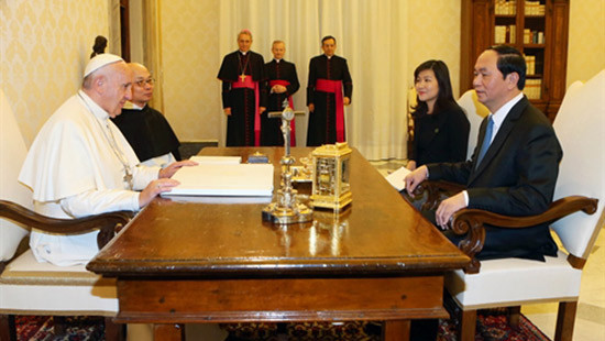 Chủ tịch nước hội kiến Giáo hoàng Francis; kết thúc chuyến thăm Italy