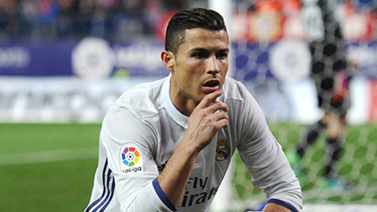 Cristiano Ronaldo bị mất lòng chính CĐV trong nước