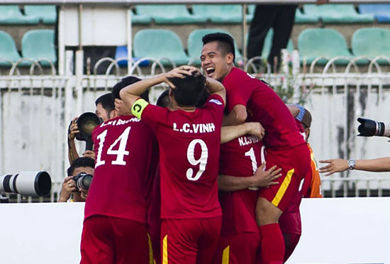 Sau vòng bảng AFF Cup đội tuyển Việt Nam được thưởng 1 tỷ đồng