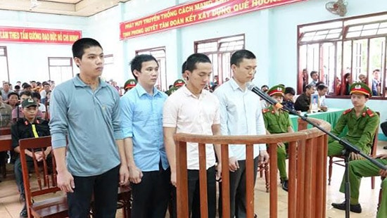 Bị đánh trong lúc nhậu, gọi đồng bọn đi trả thù