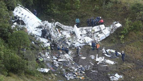 Đã tìm thấy 2 hộp đen trong vụ rơi máy bay ở Colombia làm 71 người tử vong