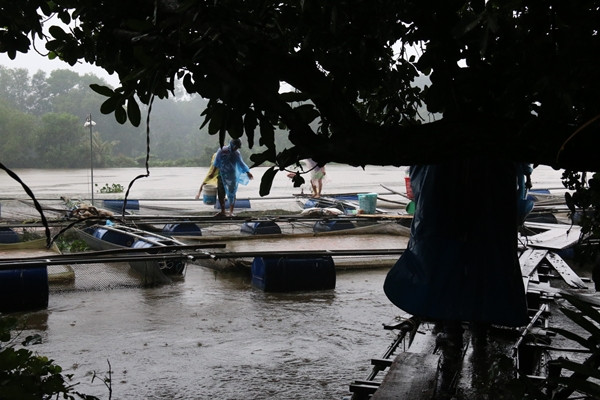Quảng Nam: Hồ xả lũ, người nuôi cá thiệt hại nặng