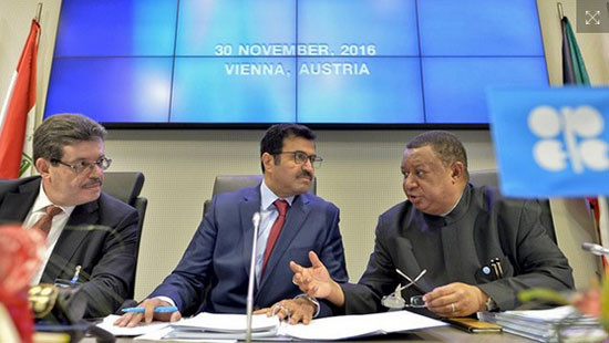 OPEC đạt được thỏa thuận cắt giảm sản lượng khai thác