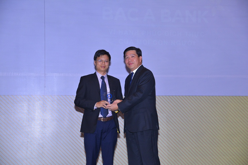 BAC A BANK được vinh danh Ngân hàng vì cộng đồng 2016