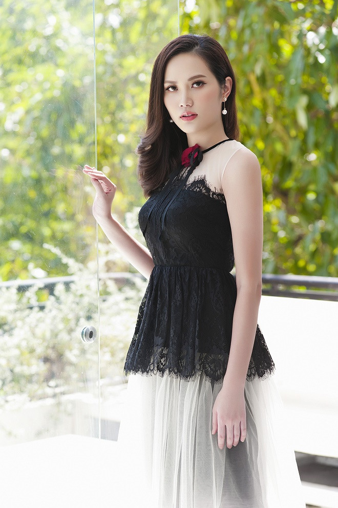 Hoa hậu Diệu Linh mê hoặc fan hâm mộ với set đồ ren gợi cảm