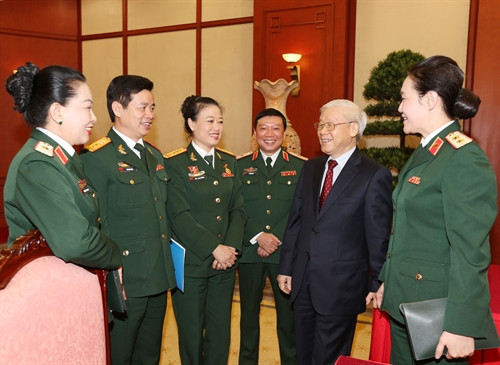 Tổng Bí thư gặp mặt đại biểu phụ nữ quân đội tiêu biểu