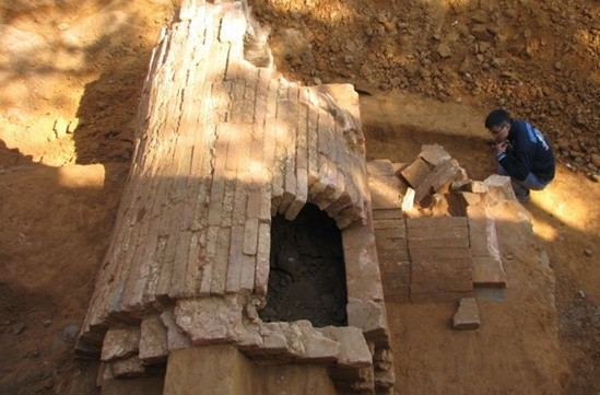 Không phát hiện dấu vết quan tài trong ngôi mộ cổ ở Quảng Ninh