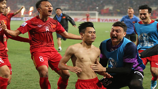 Báo nước ngoài khen ngợi tinh thần quả cảm của đội tuyển Việt Nam