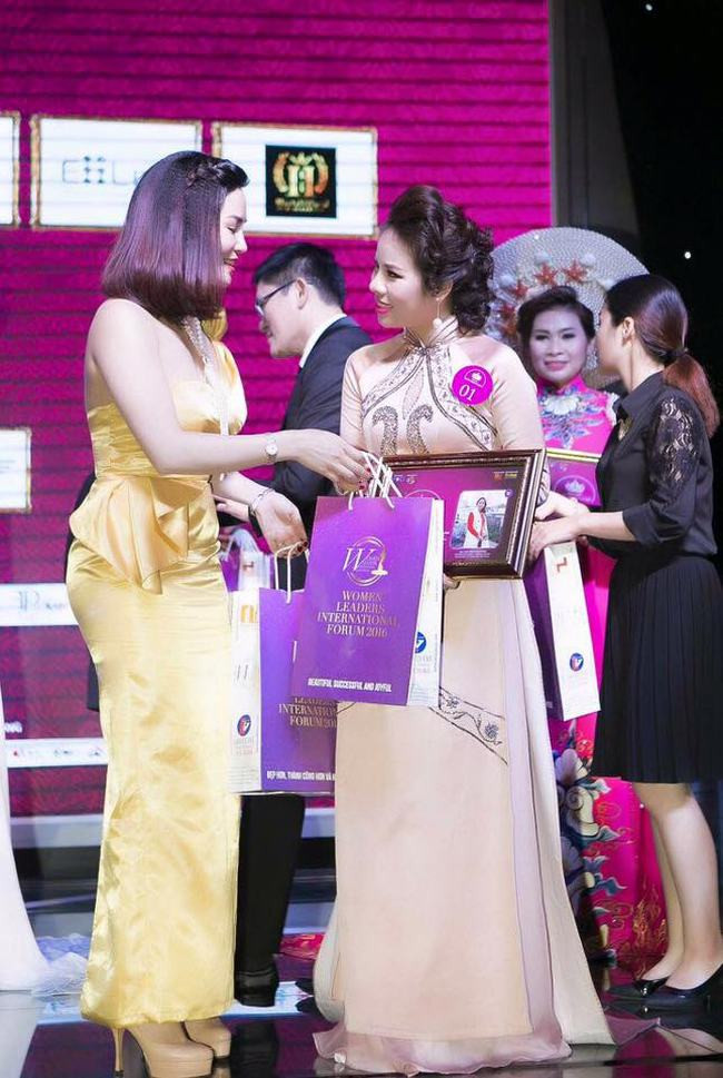 Nguyễn Tường An lộng lẫy với váy dạ hội đêm chung kết 