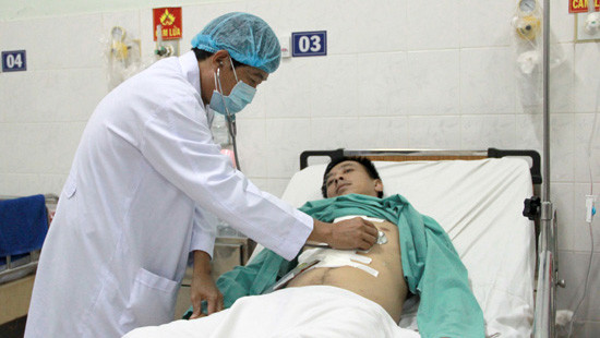 Cứu sống bệnh nhân bị đâm thủng tim nhờ quy trình báo động đỏ 
