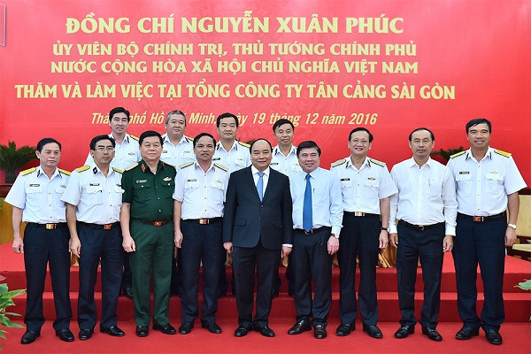 Thủ tướng Nguyễn Xuân Phúc thăm và làm việc tại Tổng Công ty Tân Cảng Sài Gòn