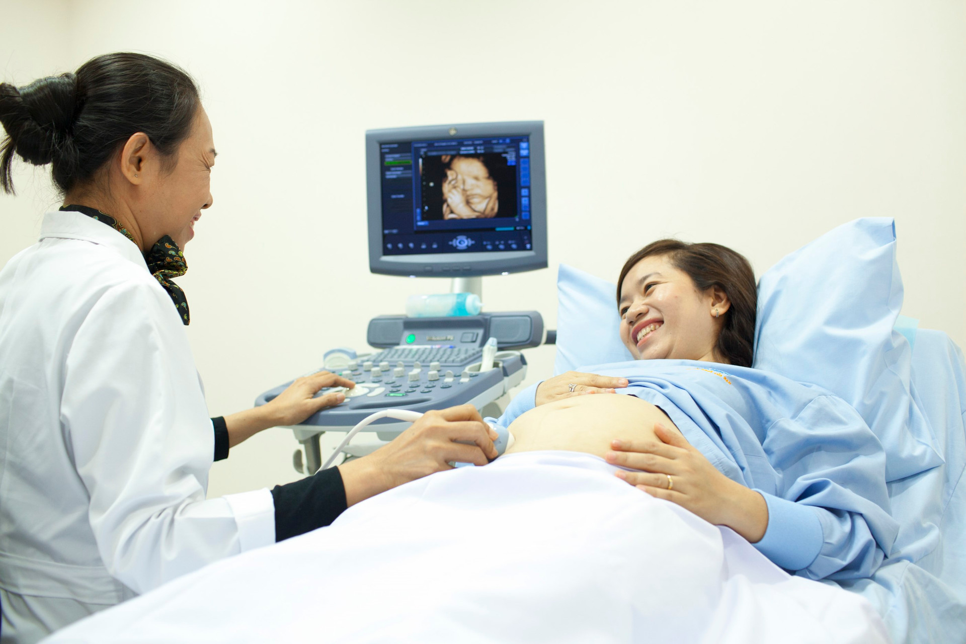 Bà bầu siêu âm nhiều sẽ ảnh hưởng đến thai nhi?