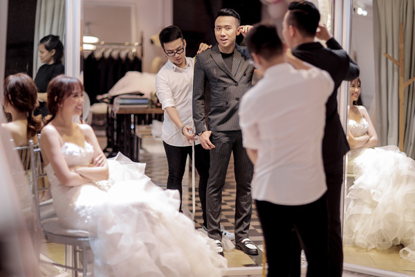 Ngây ngất trước loạt ảnh Trấn Thành và Hari Won đi thử trang phục cưới