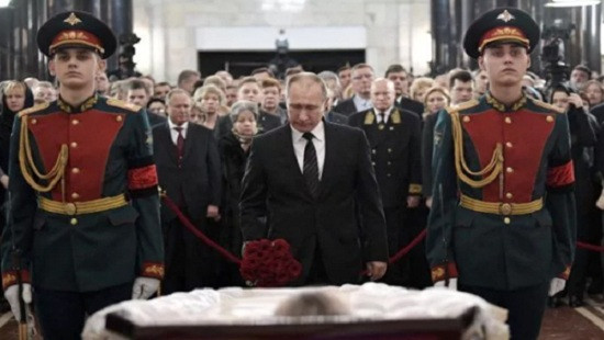 Tổng thống Putin truy tặng danh hiệu “Anh hùng Nga” cho Đại sứ Andrei Karlov 