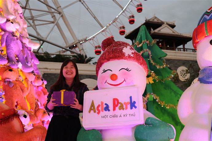 Noel về, rủ nhau đi ngắm tuyết rơi ở Thiên đường Giáng sinh Asia Park Đà Nẵng
