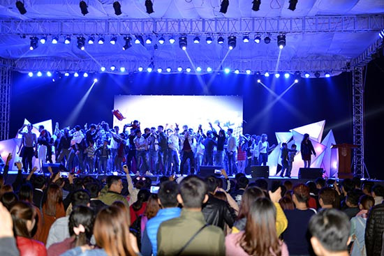 Hàng vạn người chen chân thưởng ngoạn Lễ hội đèn lồng Việt Nam- Hàn Quốc 2016