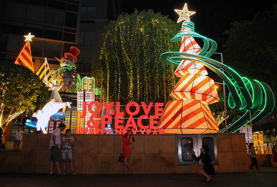 Rộn ràng không khí đón Giáng sinh tại Thành phố Hồ Chí Minh 