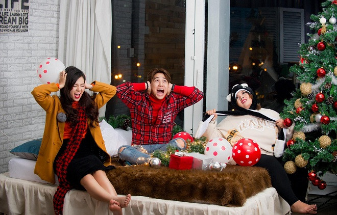 Ca sĩ - MC Trương Quốc Bảo gợi ý cách “sống chung với ế” mùa Giáng sinh