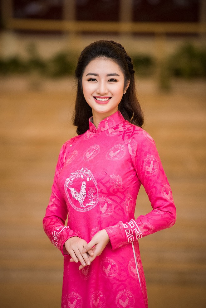 Dàn Hoa hậu, người đẹp trình diễn áo dài của Hoa hậu Ngọc Hân