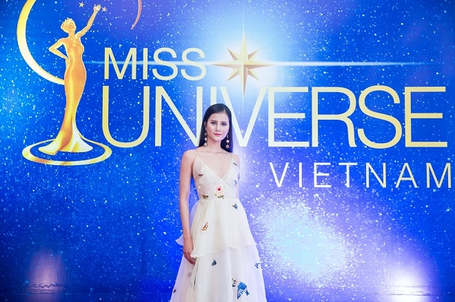 Hương Ly ngọt ngào lấn át dàn mỹ nhân trên thảm đỏ Miss Universe Vietnam 2017