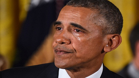TT Obama không giấu được cảm xúc khi phải chia tay với các nhân viên Nhà Trắng