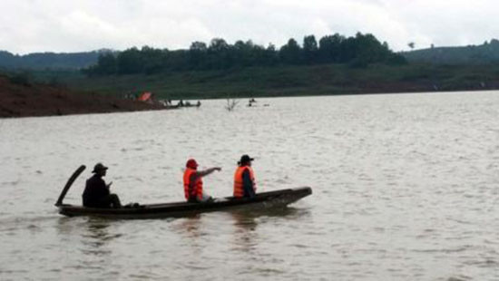 Đắk Nông: Lật thuyền trên hồ thủy điện, 3 người mất tích 