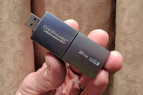 Ổ flash USB dung lượng khủng, kính thông minh xài chip siêu mạnh